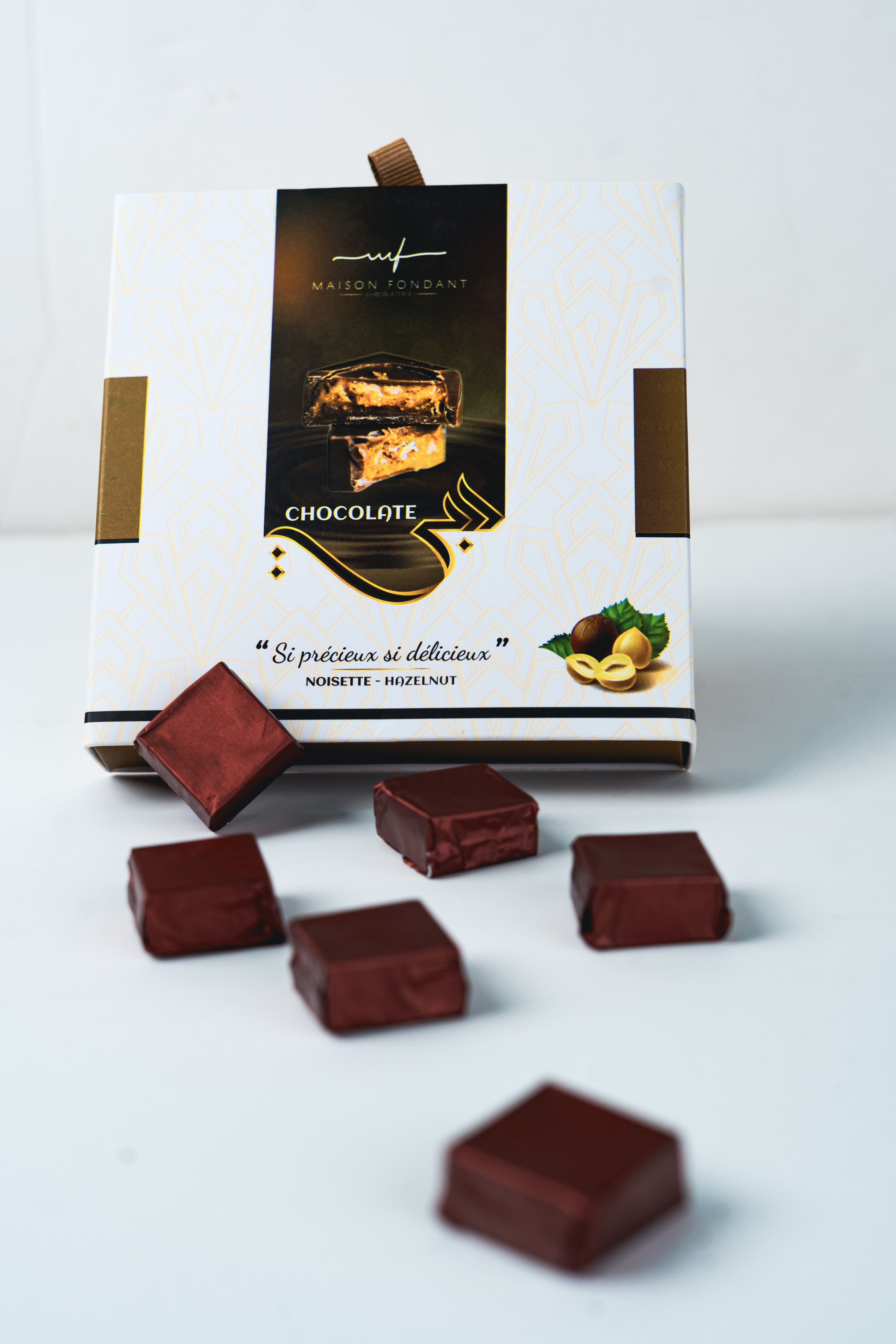 CHOCOLAT DUBAI NOISETTE 9P